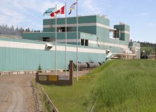 Norbord temporarily stops 100 Mile House mill production