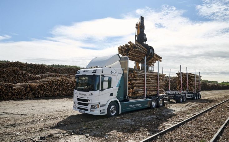 SCA and Scania develop the world’s first electric timber truck