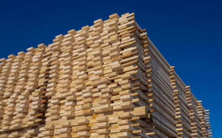 The business mood in the German timber industry improved in April