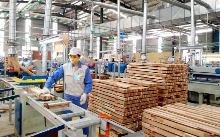 Vietnam: Timber companies call for support as wood exports slump