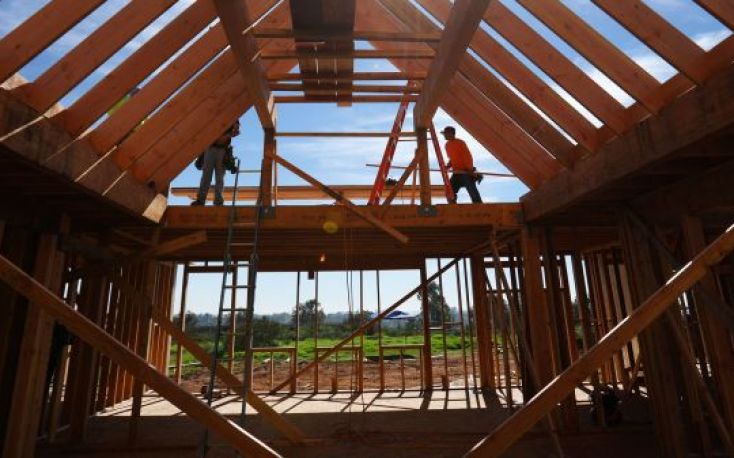 US housing starts reported as weak; possible economic recession ahead